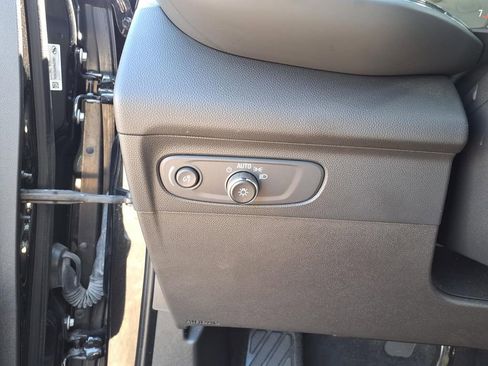 Used 2023 Buick Envision Essence w/ Sport Touring Package image 22