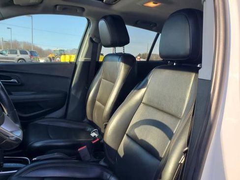 Used 2018 Chevrolet Trax Premier image 16