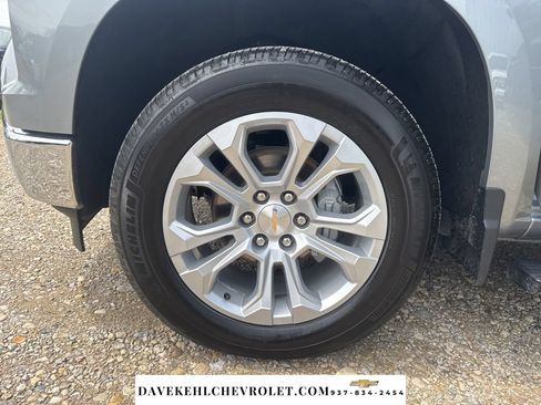 Used 2025 Chevrolet Silverado 1500 LTZ AWD/4WD image 59