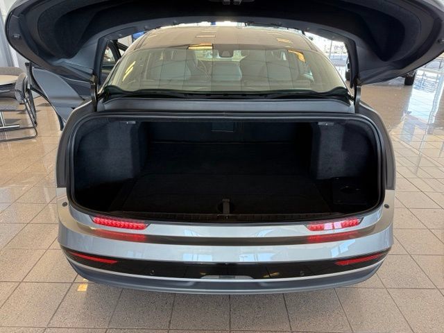 Used 2024 Lucid Air Touring AWD/4WD image 22