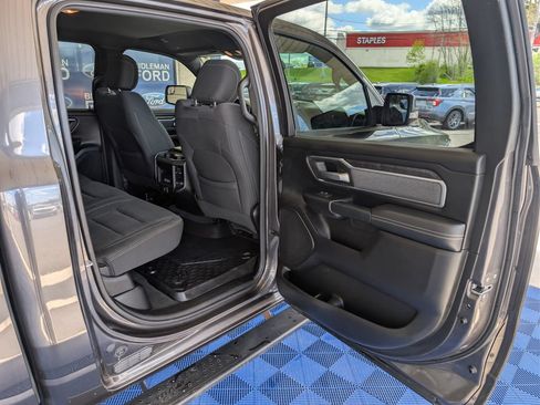 Used 2019 RAM 1500 Big Horn AWD/4WD image 33