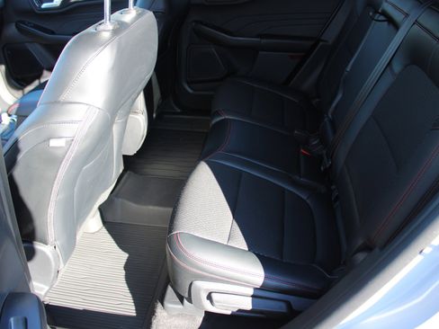 Used 2025 Ford Escape ST-Line Elite w/ Class II Trailer Tow Package image 12