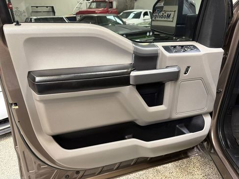 Used 2016 Ford F150 XLT w/ Equipment Group 302A Luxury RWD image 30