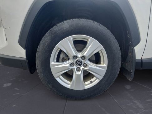Used 2021 Toyota RAV4 XLE w/ Convenience Package AWD/4WD image 14