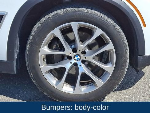 Used 2022 BMW X5 xDrive40i w/ Premium Package AWD/4WD image 29