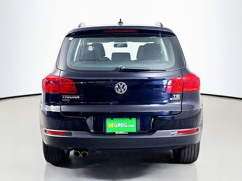 Used 2017 Volkswagen Tiguan S image 8