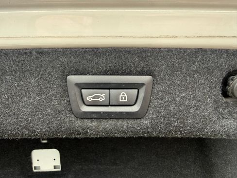 Used 2019 BMW 530i w/ Convenience Package RWD image 47