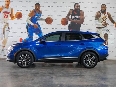 Used 2023 Kia Sportage EX FWD image 17