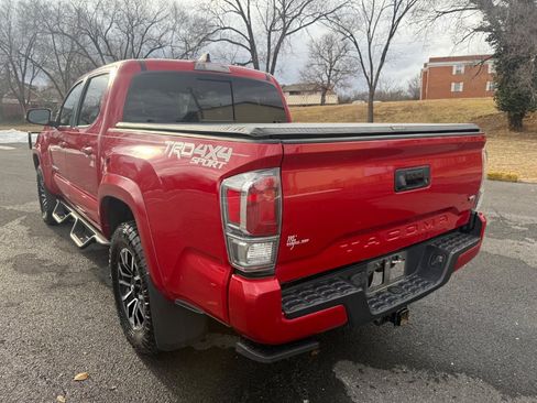 Used 2023 Toyota Tacoma TRD Sport image 7