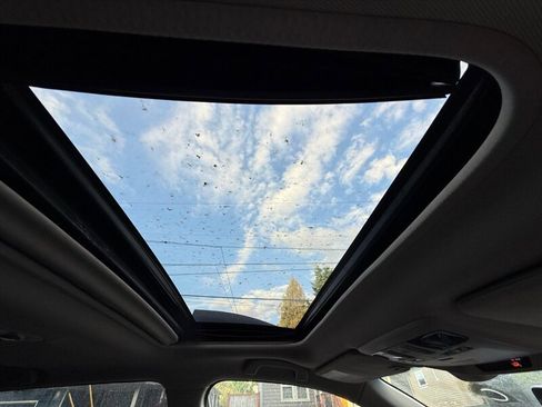 Used 2017 Subaru Outback 3.6R Limited image 12