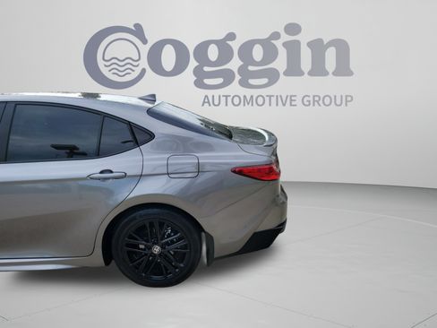 Certified 2025 Toyota Camry SE FWD image 32
