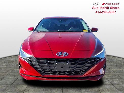 Used 2022 Hyundai Elantra SEL image 2