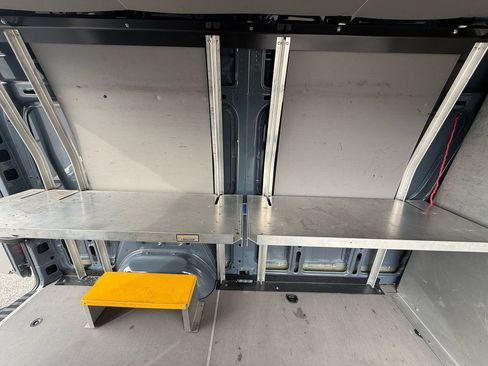 Used 2018 Mercedes-Benz Sprinter 2500 image 21