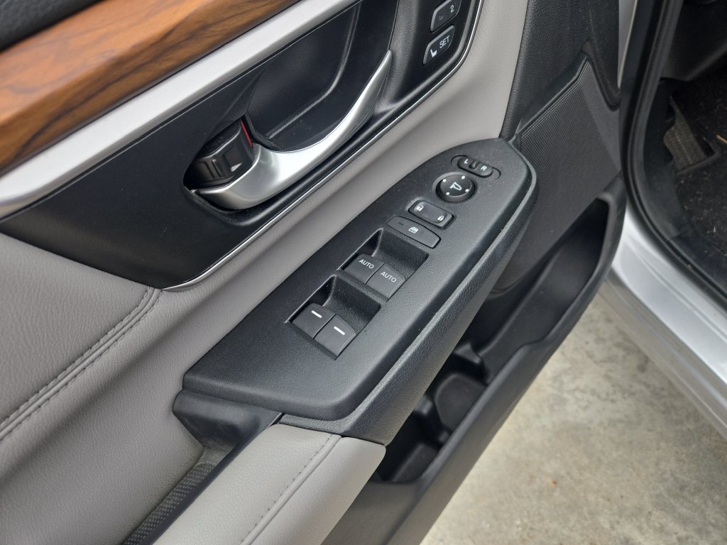 Used 2018 Honda CR-V EX-L image 11
