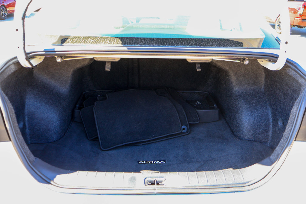 Used 2023 Nissan Altima 2.5 SV w/ SV Premium Package FWD image 26
