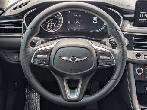 Used 2026 Genesis G70 2.5T image 15