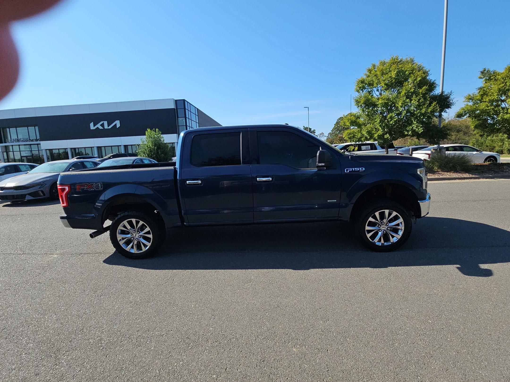 Used 2016 Ford F150 XLT w/ Equipment Group 302A Luxury AWD/4WD image 8