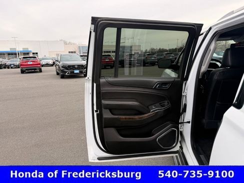 Used 2018 Chevrolet Suburban LT w/ Luxury Package image 16