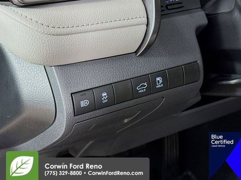 Used 2019 Toyota Camry SE image 13