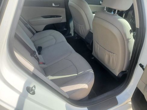 Used 2018 Kia Optima LX image 7