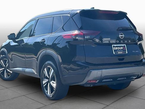 Used 2024 Nissan Rogue SL AWD/4WD image 12