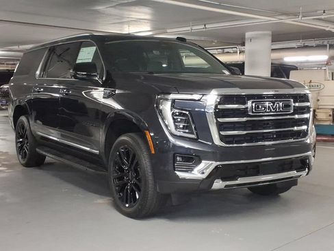 New 2026 GMC Yukon XL Elevation w/ Elevation Premium Package RWD image 3