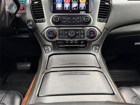 Used 2019 Chevrolet Suburban Premier image 11