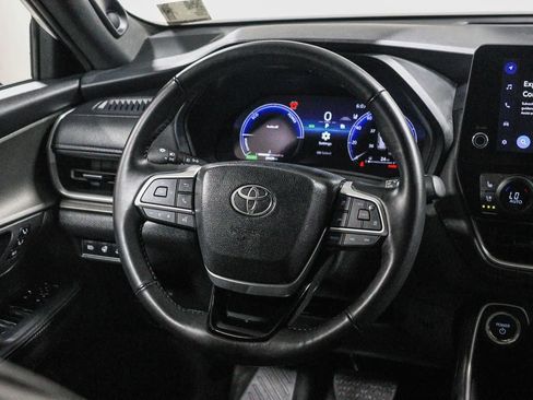 Certified 2025 Toyota Grand Highlander AWD Hybrid image 18