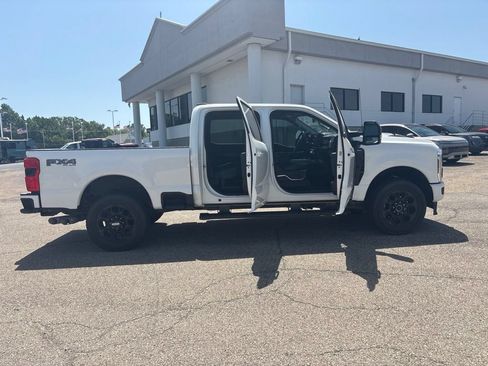 Used 2024 Ford F250 Lariat w/ Lariat Ultimate Package AWD/4WD image 8