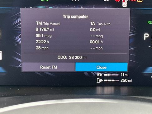 Certified 2023 Volvo XC90 T8 Ultimate image 29