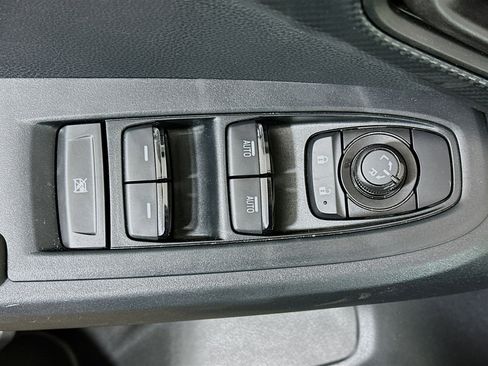 Used 2024 Subaru Crosstrek 2.0i Premium image 15