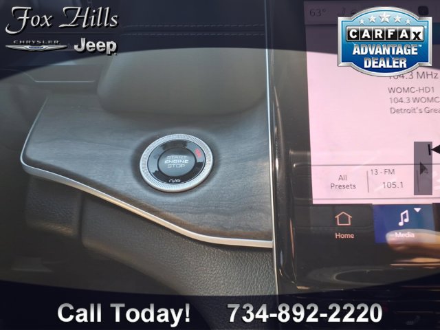 Certified 2025 Jeep Grand Cherokee Limited w/ Black Appearance Package AWD/4WD image 24