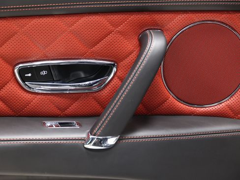 Used 2018 Bentley Flying Spur S V8 w/ Black Edition AWD/4WD image 54