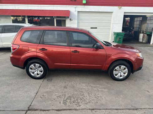 Used 2010 Subaru Forester 2.5X image 4