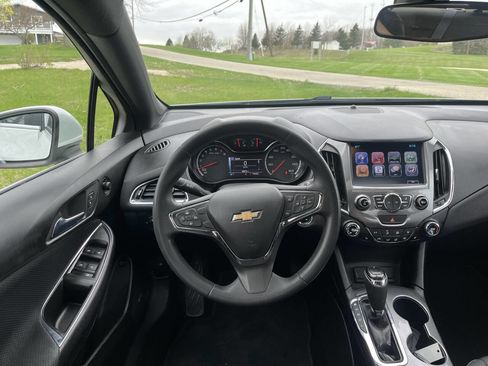 Used 2016 Chevrolet Cruze LT w/ Sun And Sound Package FWD image 16