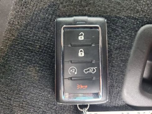 Certified 2023 Jeep Grand Cherokee Limited image 37