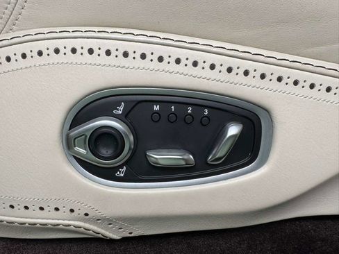 Used 2021 Aston Martin DBX image 35