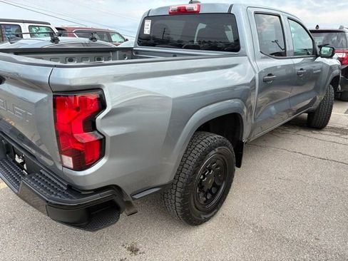 Used 2023 Chevrolet Colorado W/T image 2