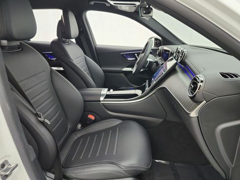 Used 2025 Mercedes-Benz GLC 350e 4MATIC image 26
