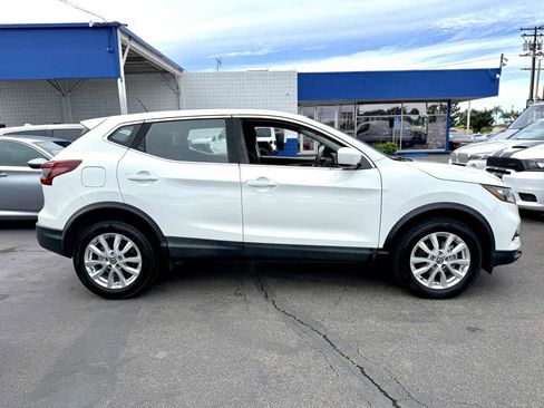 Used 2021 Nissan Rogue Sport S image 6