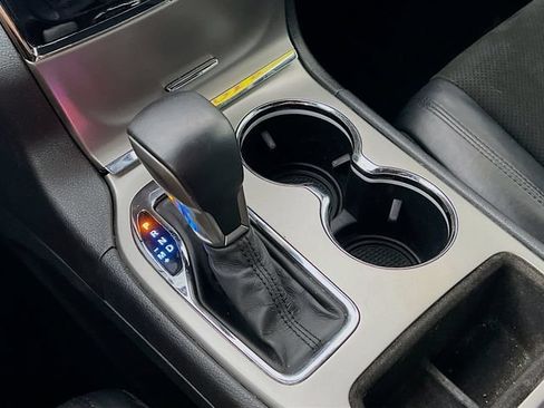 Used 2019 Jeep Grand Cherokee Altitude AWD/4WD image 23
