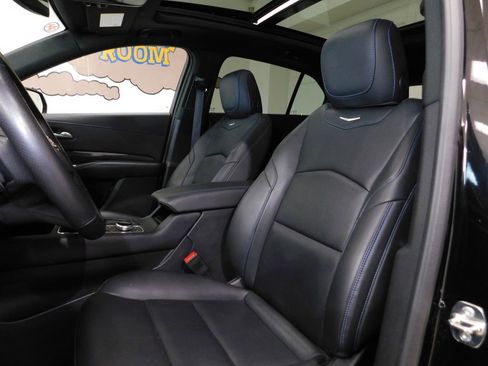 Used 2024 Cadillac XT4 Sport w/ LPO, Floor Liner Package AWD/4WD image 34