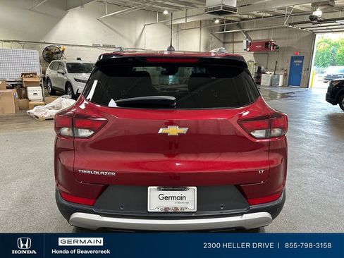 Used 2021 Chevrolet TrailBlazer LT w/ Convenience Package FWD image 7