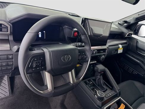 New 2025 Toyota 4Runner TRD Off-Road Premium image 9