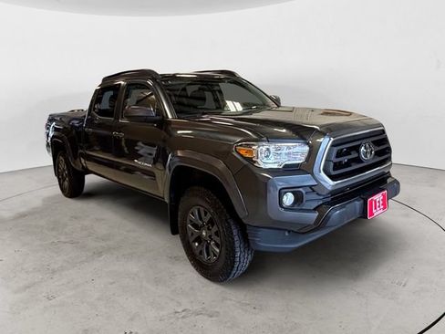 Used 2022 Toyota Tacoma SR5 AWD/4WD image 8