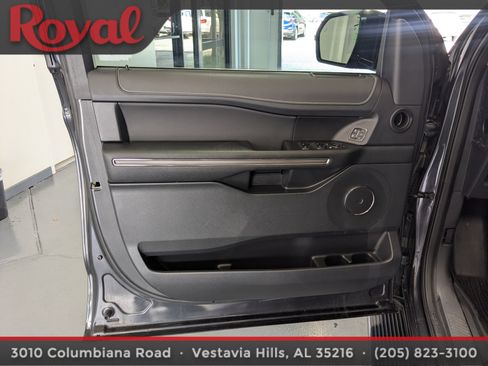 Used 2022 Ford Expedition Max XLT AWD/4WD image 18