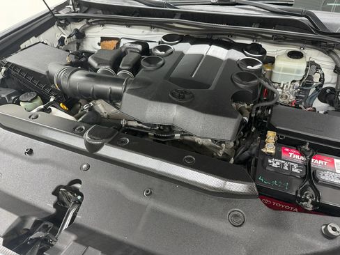 Used 2016 Toyota 4Runner SR5 Premium AWD/4WD image 91
