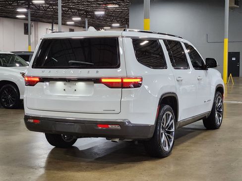 Used 2022 Jeep Wagoneer Series III w/ Premium Group I image 8
