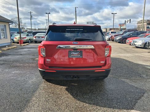 Used 2020 Ford Explorer XLT w/ Comfort Package AWD/4WD image 8