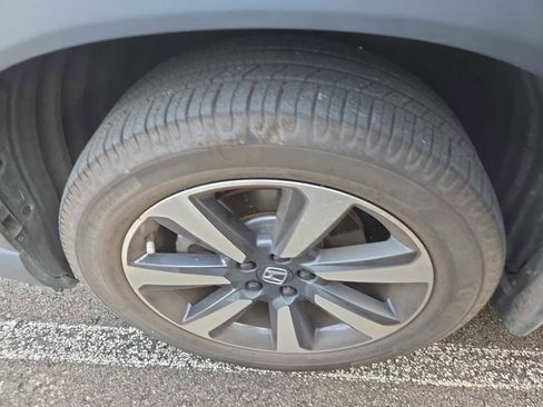 Used 2023 Honda Pilot Elite image 9